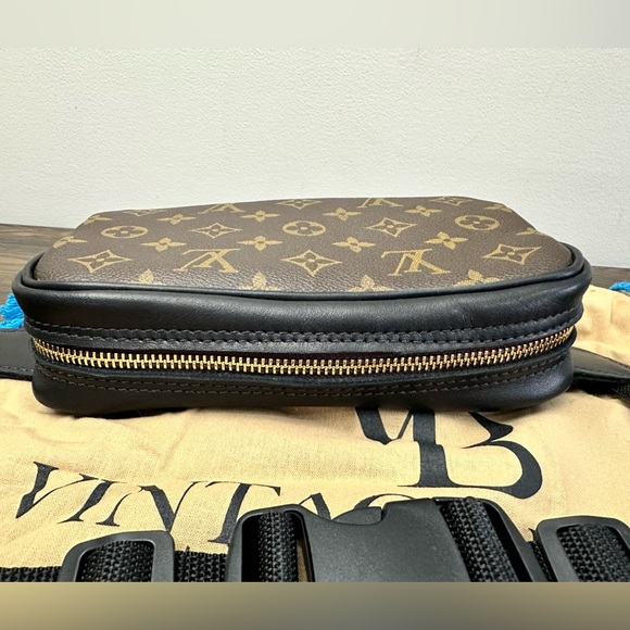 Louis Vuitton Vintage Boho Fanny Pack - Picture 2 of 12